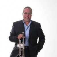 LUIS GONZÁLEZ